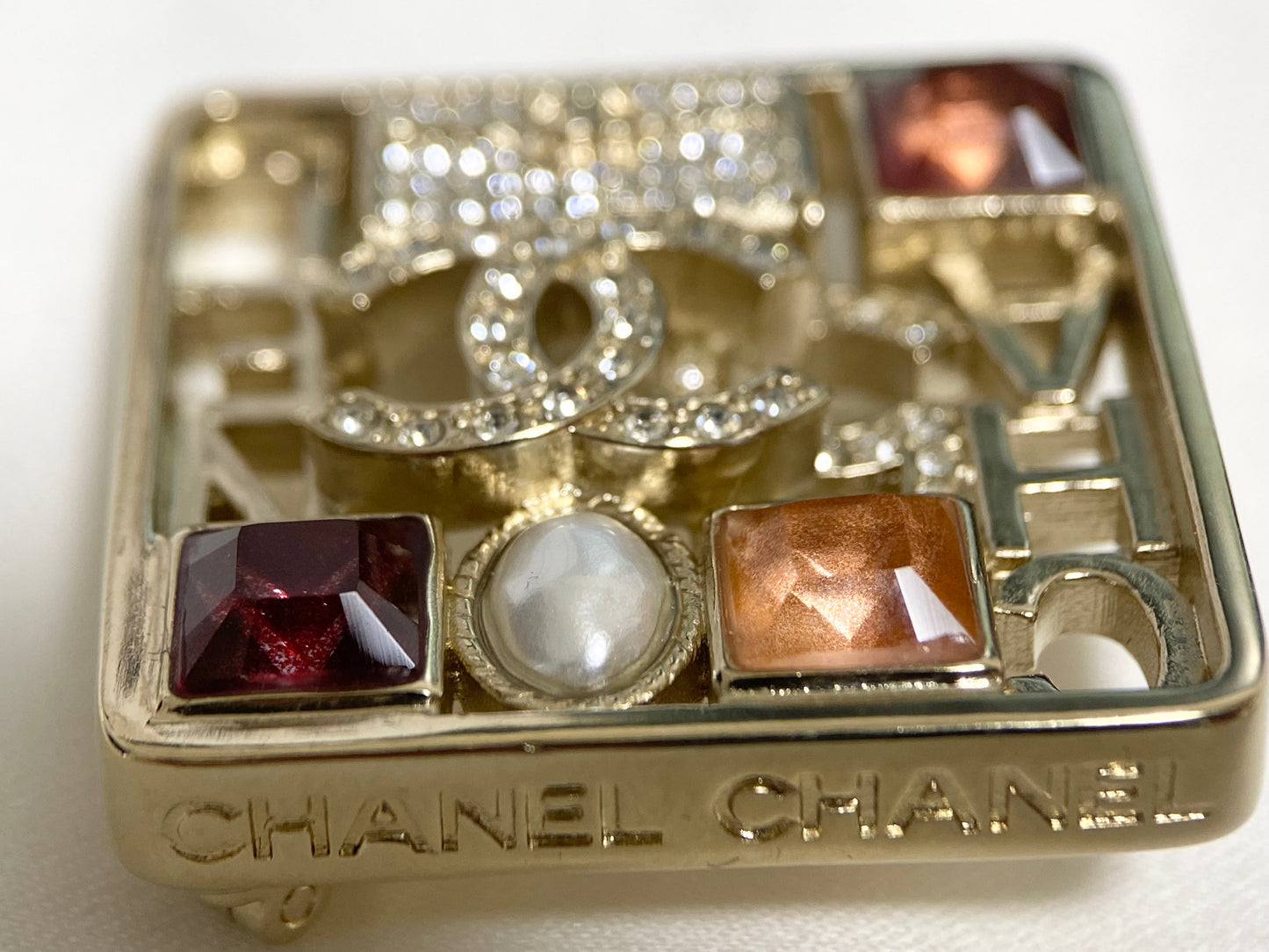 【美品】CHANEL シャネル ブローチ 2023-2024 AW新作 マルチカラー
