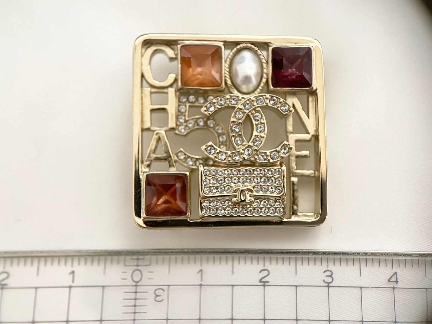 【美品】CHANEL シャネル ブローチ 2023-2024 AW新作 マルチカラー