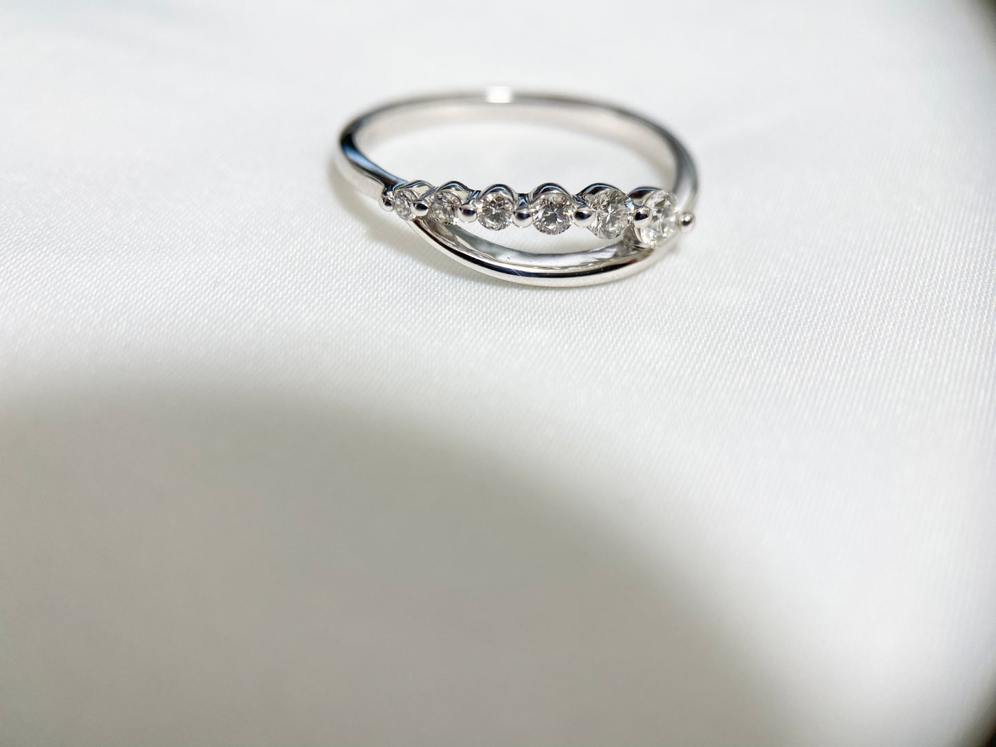 【美品】K18WG ダイヤモンドリング D0.30ct