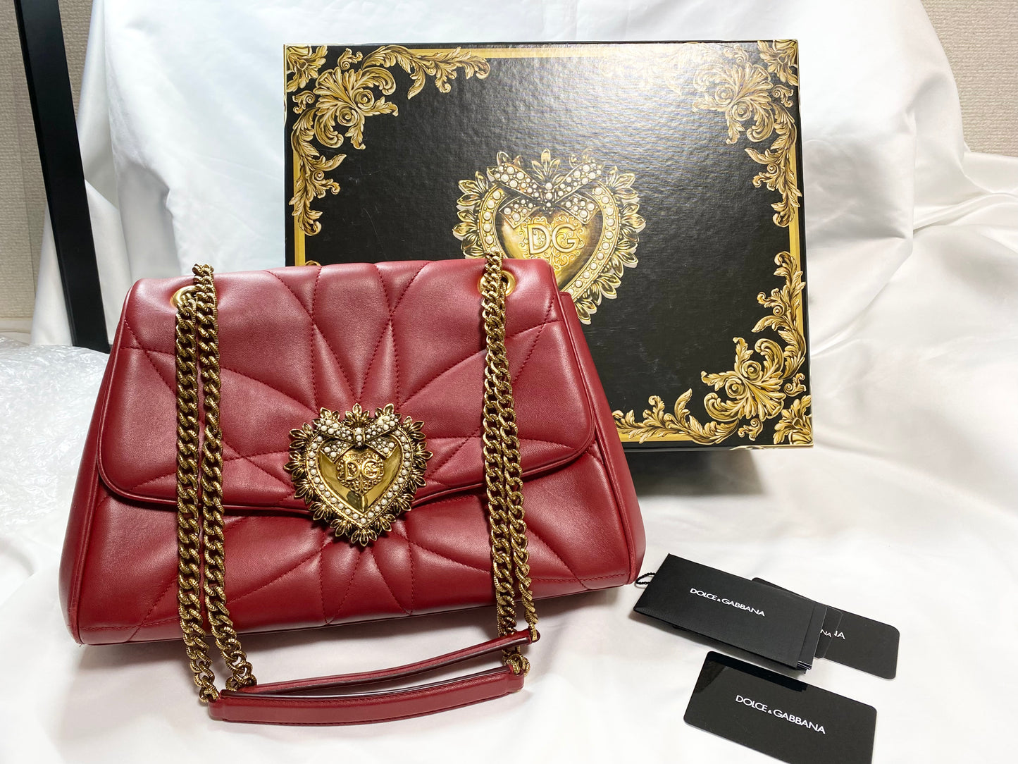 DOLCE&GABBANA ドルチェ&ガッパーナ ディボーション チェーンショルダーバッグ レッド