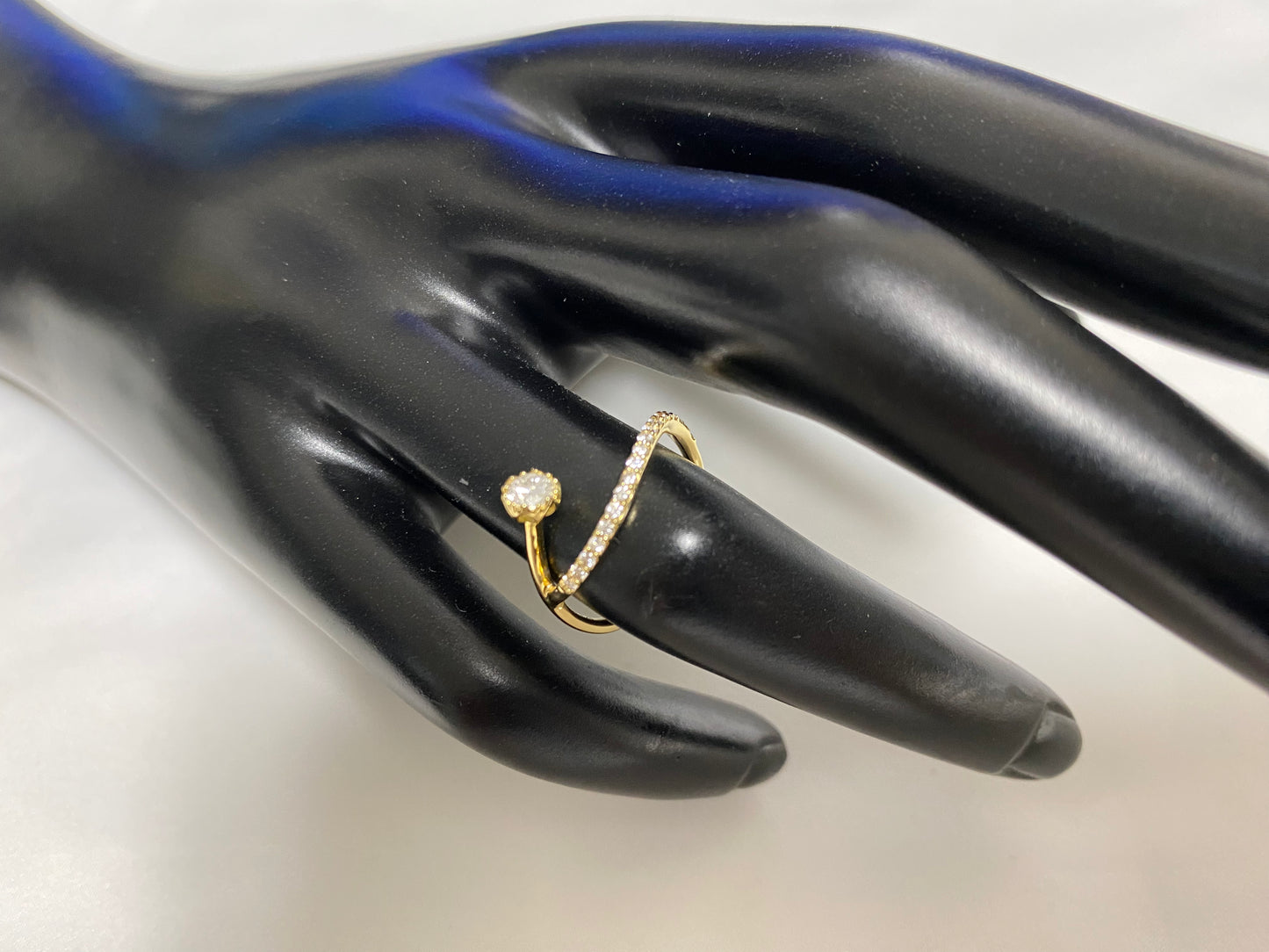 【未使用品】K18 小さな蕾 ダイヤモンドジュエリー リング D0.15/0.20