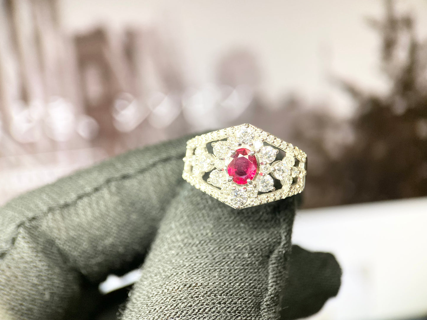 【美品】【レアストーン】ルビー ティアラモチーフ ダイヤモンド リング