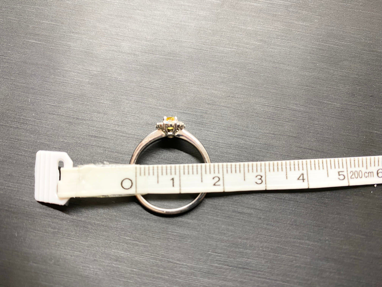 【美品】【レアストーン】鮮やかな黄色「天然イエローダイヤモンド」 リング