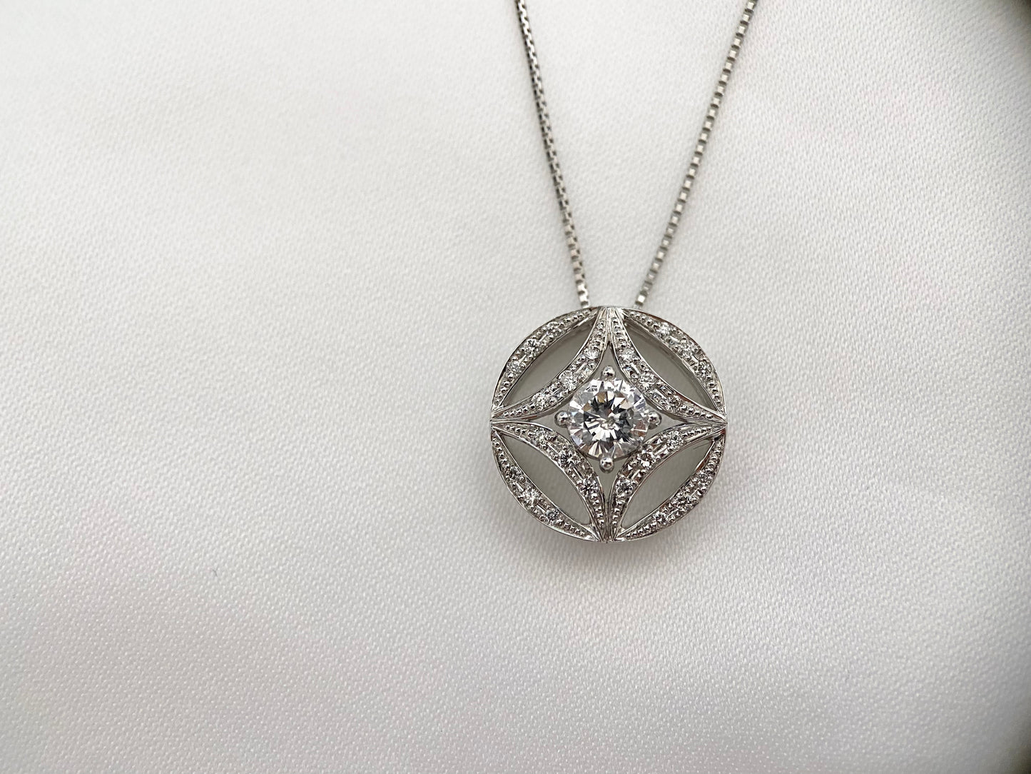 【新品】Pt900/850 ダイヤモンドネックレス D0.340/0.12ct