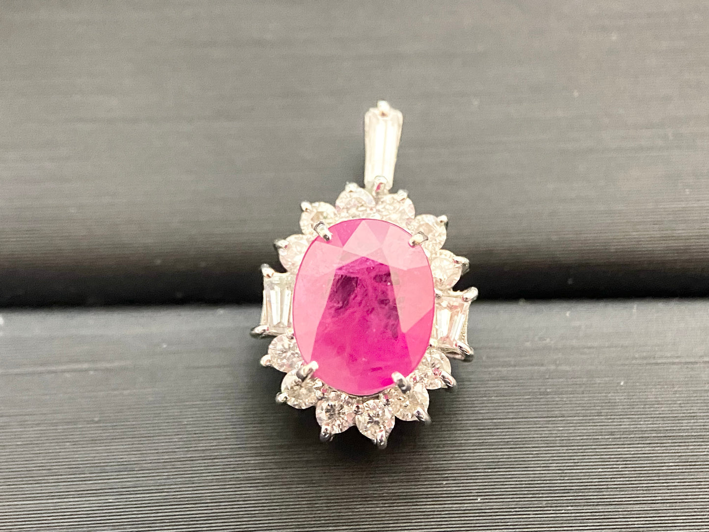 【美品】天然ルビー2.07ct D0.52ct ダイヤモンドジュエリー ネックレストップ