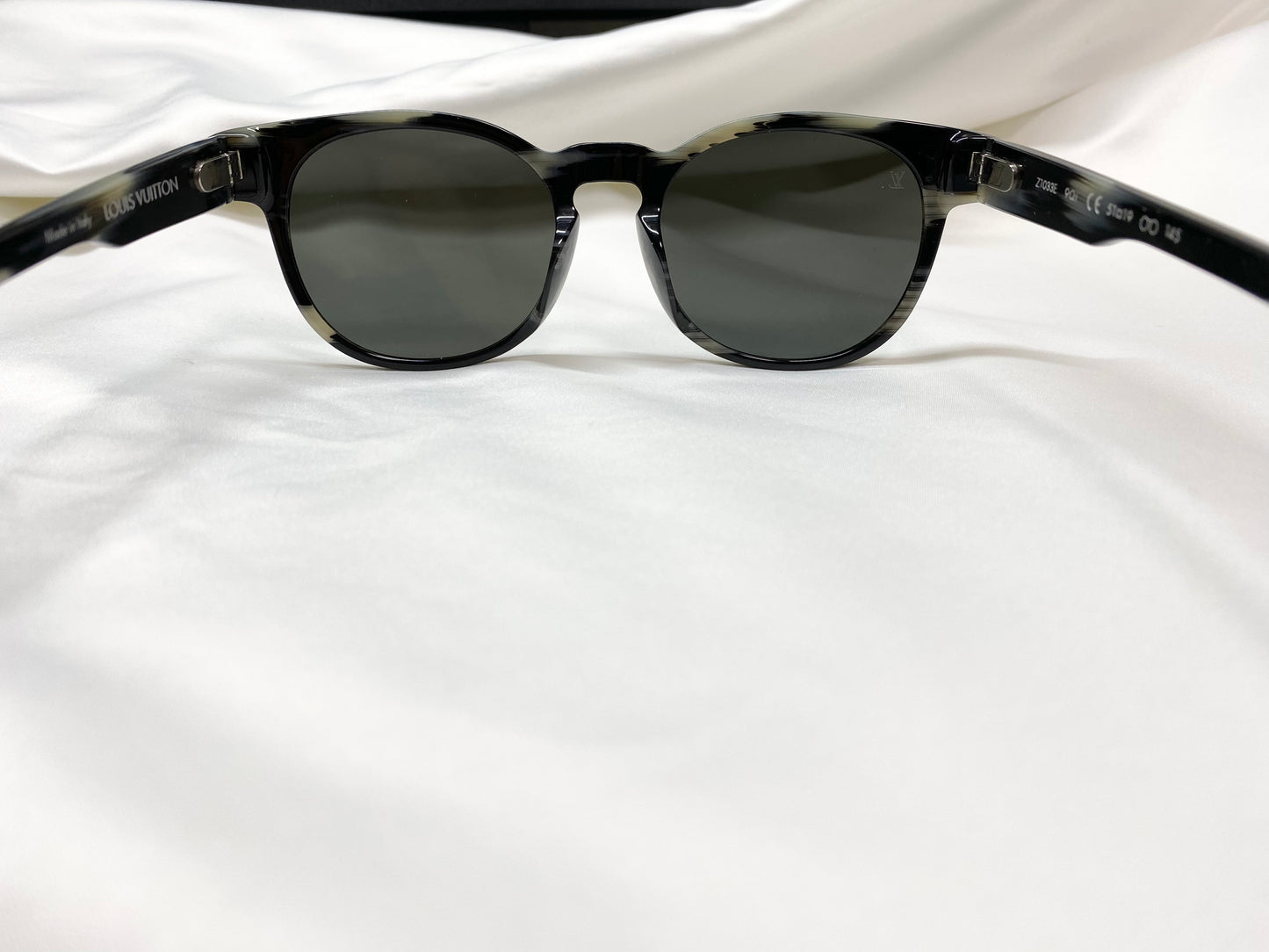 Beautiful Chanel CHANEL Deauville MM Black