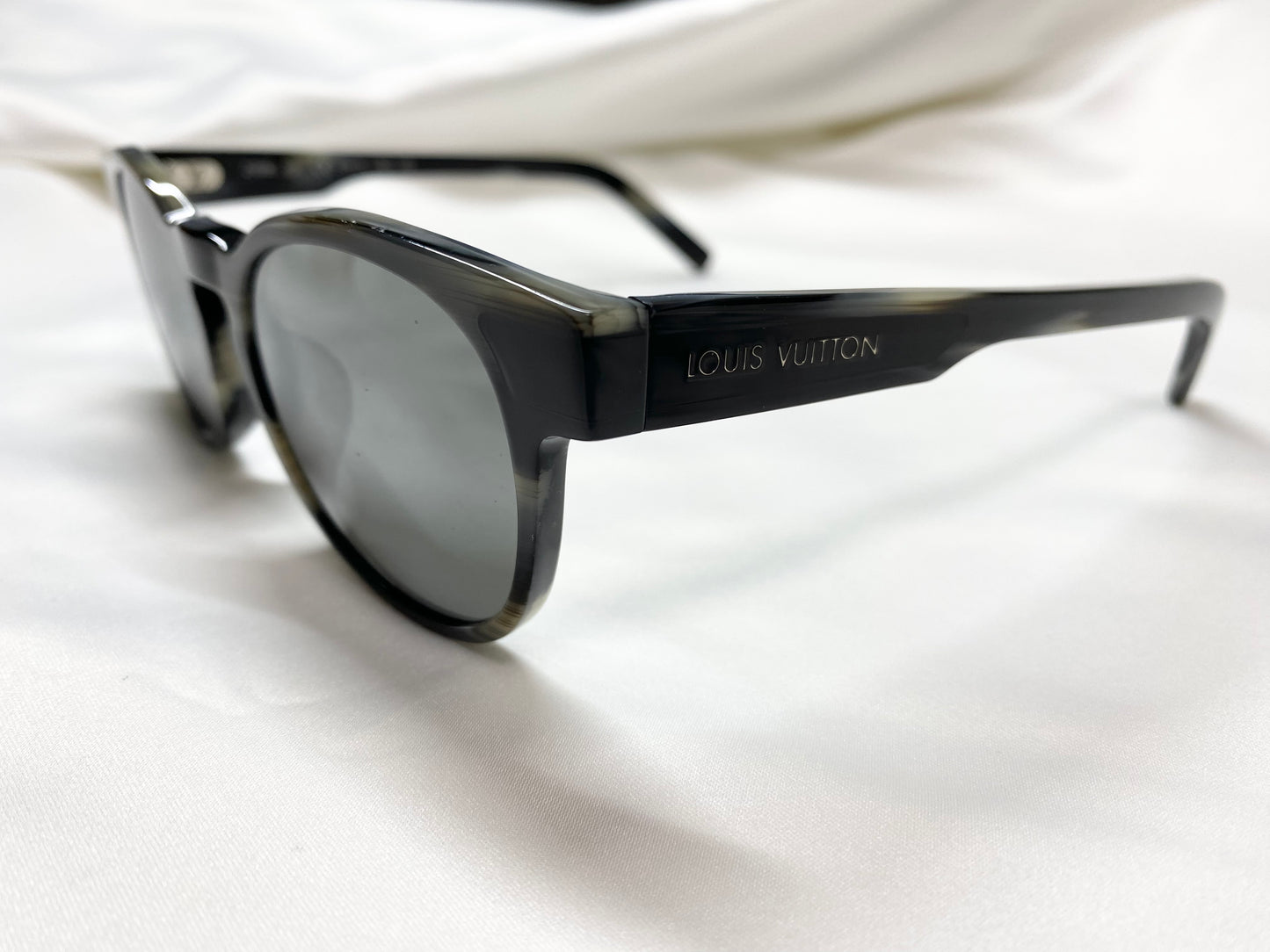 Beautiful Chanel CHANEL Deauville MM Black