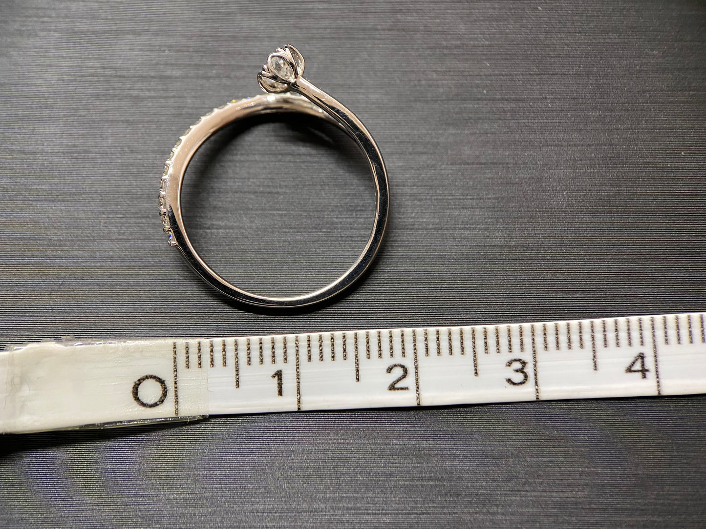 【新品】つぼみをモチーフにしたダイヤモンドジュエリー リング
