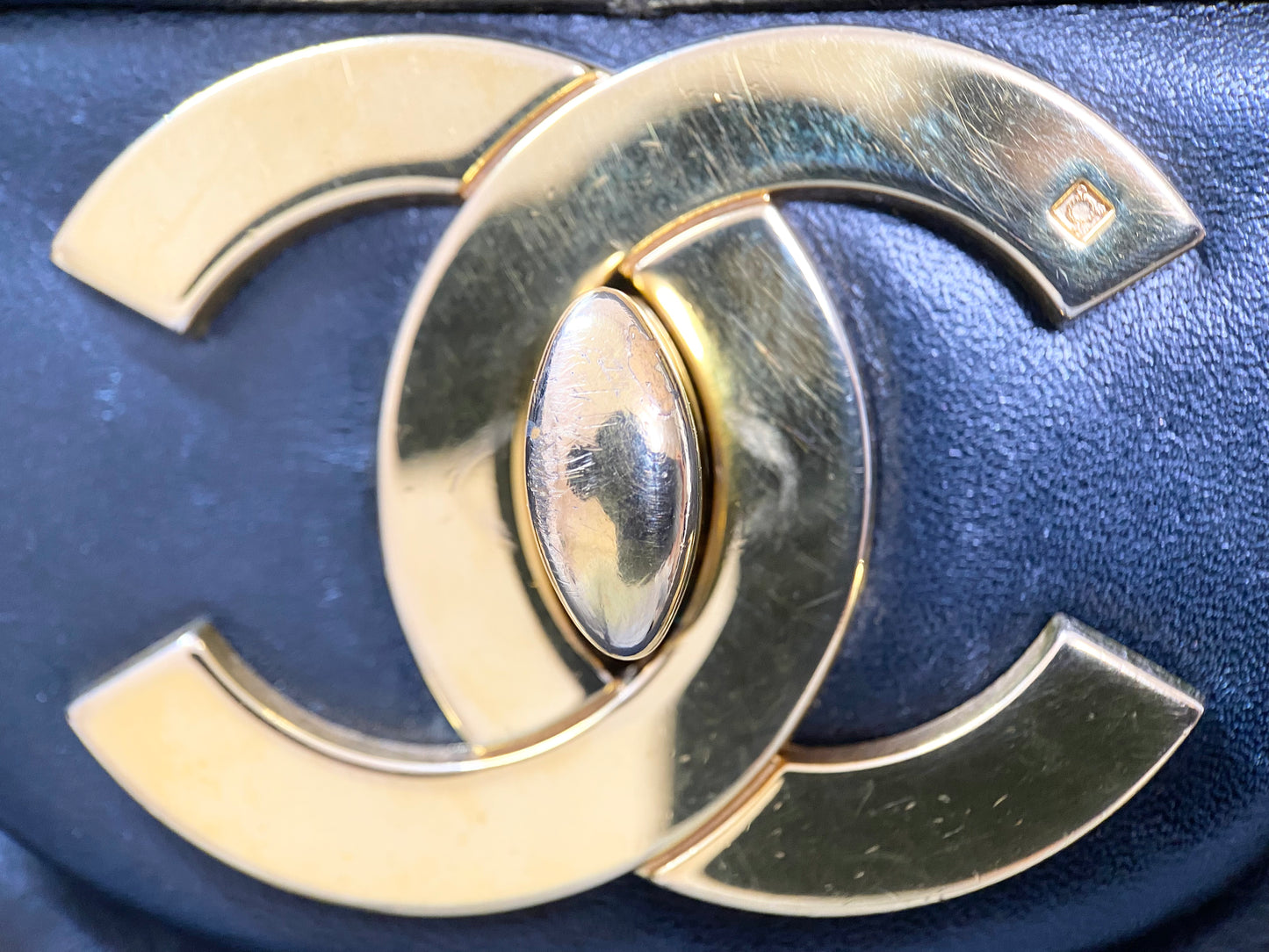 シャネル デカマトラッセ ラムスキン 2番台