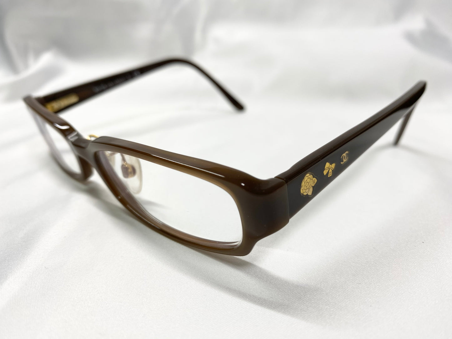 Beautiful Chanel CHANEL Deauville MM Black