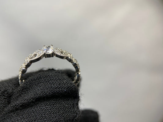 【新品】ティアラモチーフ ダイヤモンドジュエリー リング