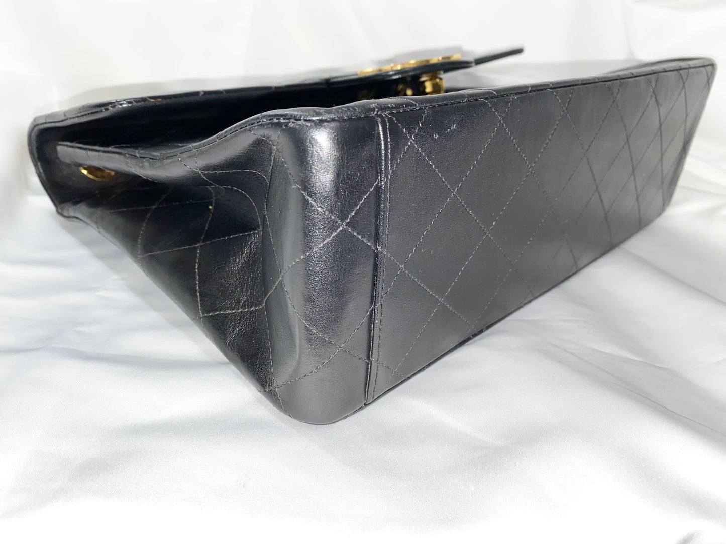 シャネル デカマトラッセ ラムスキン 2番台