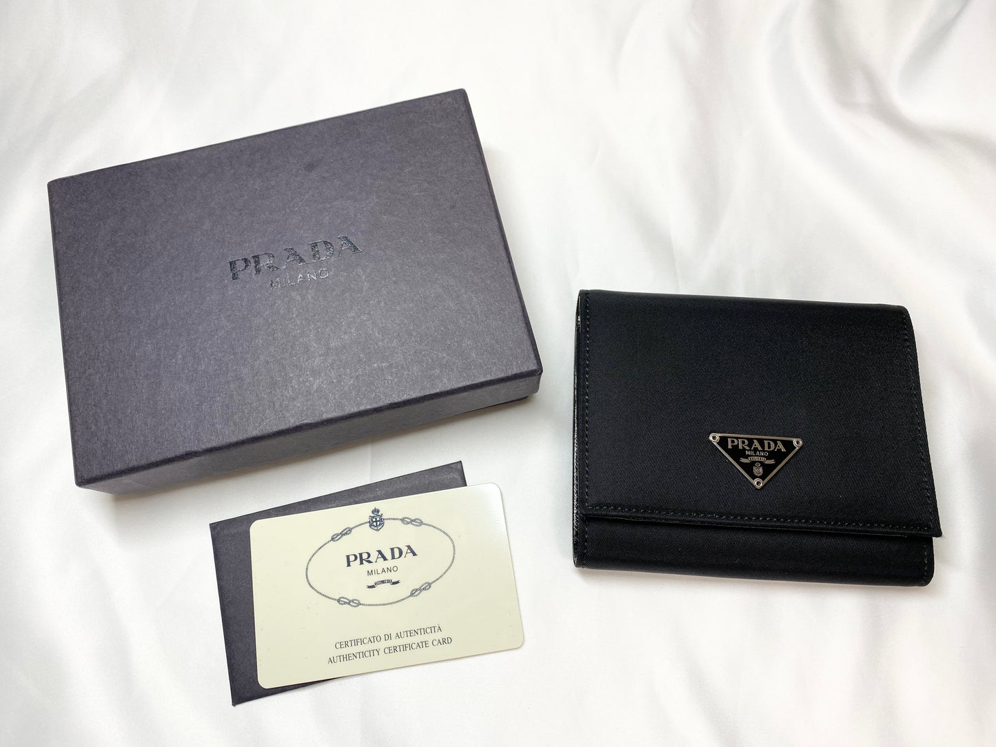 【美品】プラダ PRADA テスート ナイロン三つ折り財布 ブラック