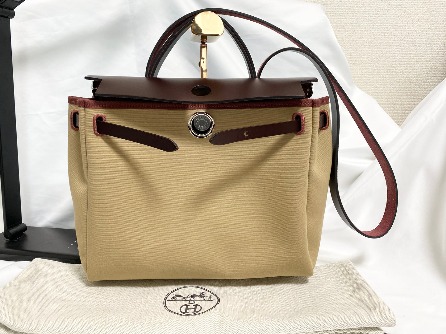 Beautiful Hermes Yale Bag Zip 31 Lutrune Verso