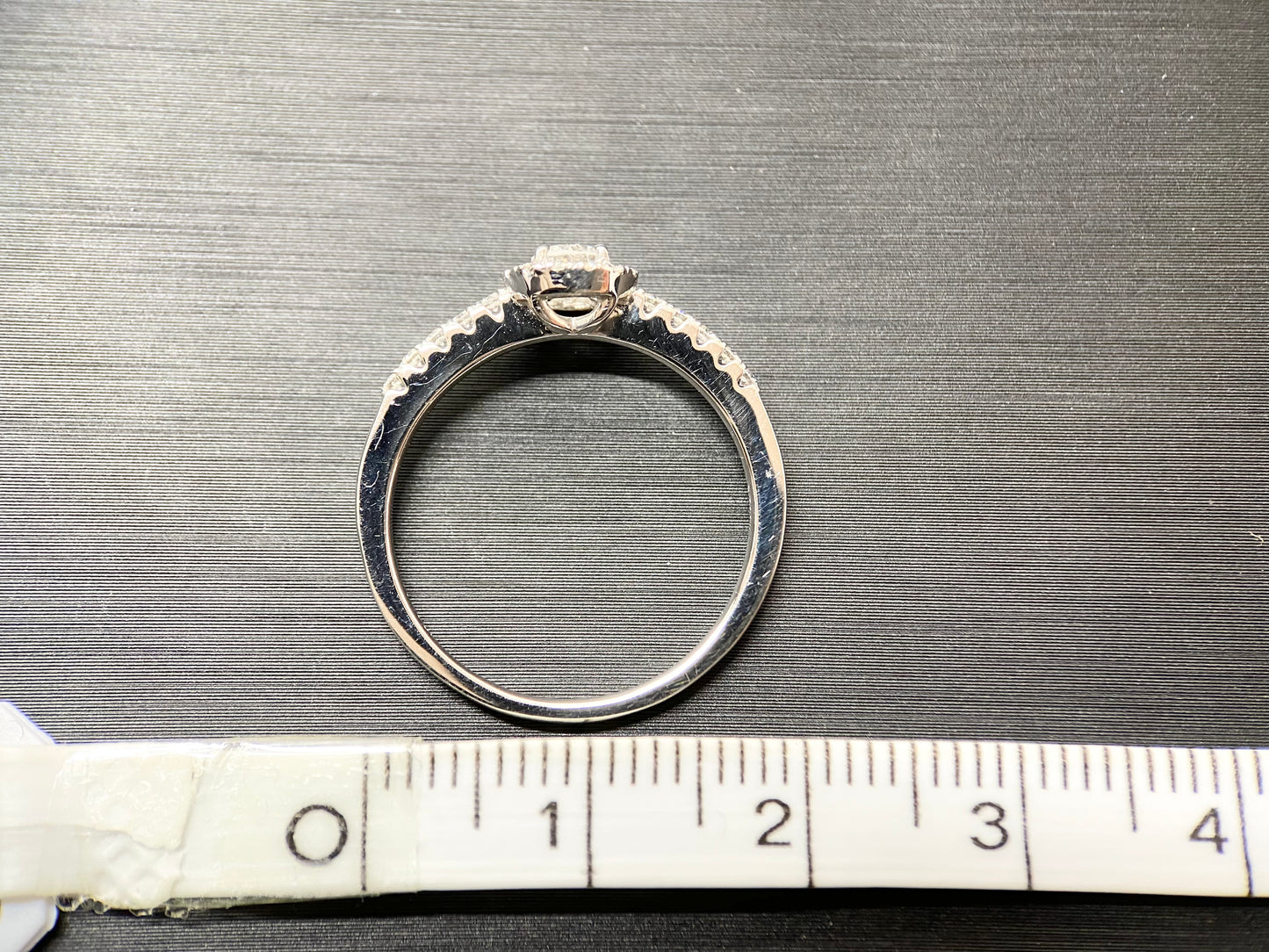 【新品】10粒の仲間たち ダイヤモンドジュエリー リング