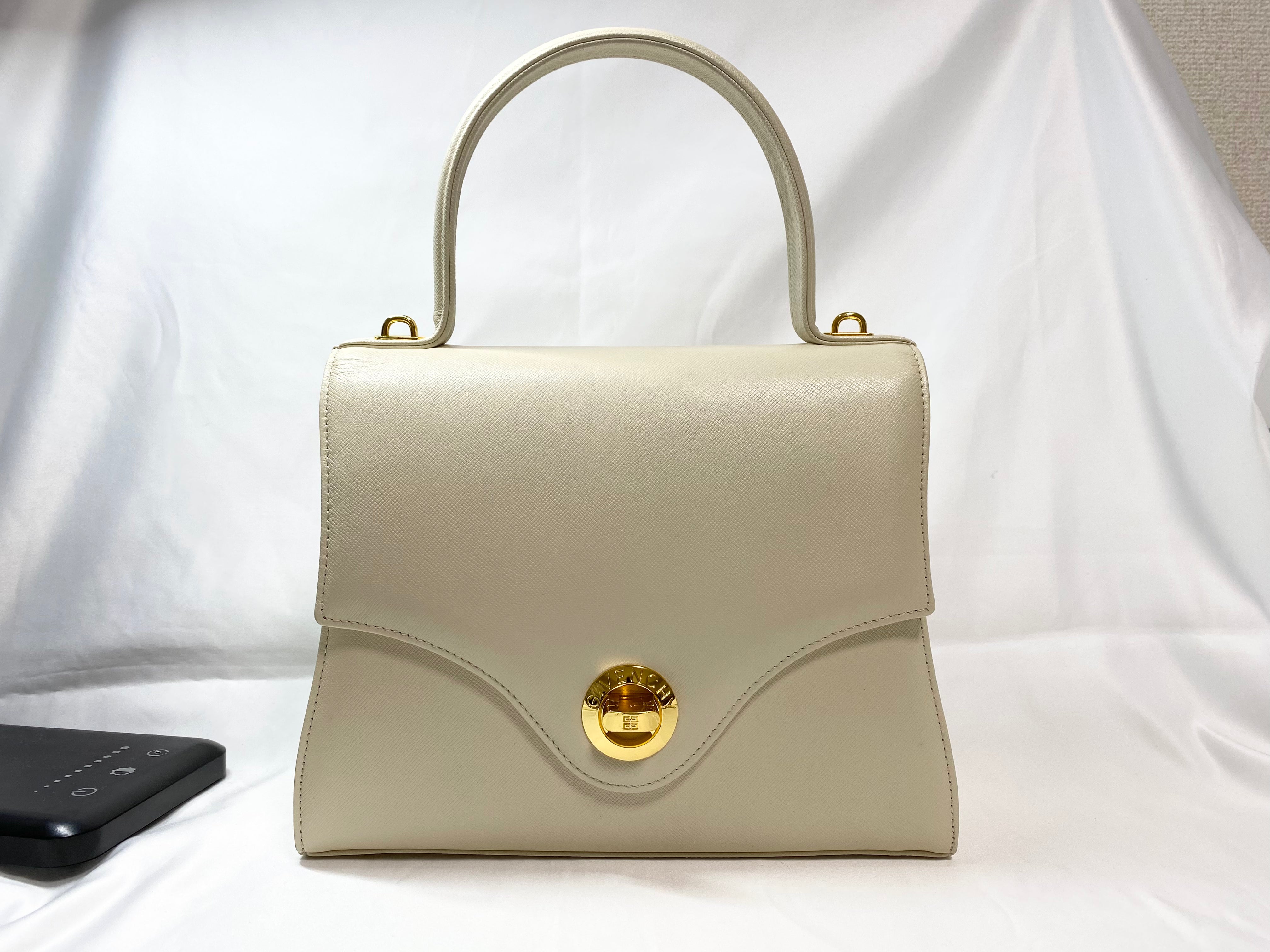 美品】ジバンシー GIVENCHY レザー2Way ハンドバッグ ホワイト 美品】ジバンシー GIVENCHY レザー2Way ハンドバッグ ホワイト