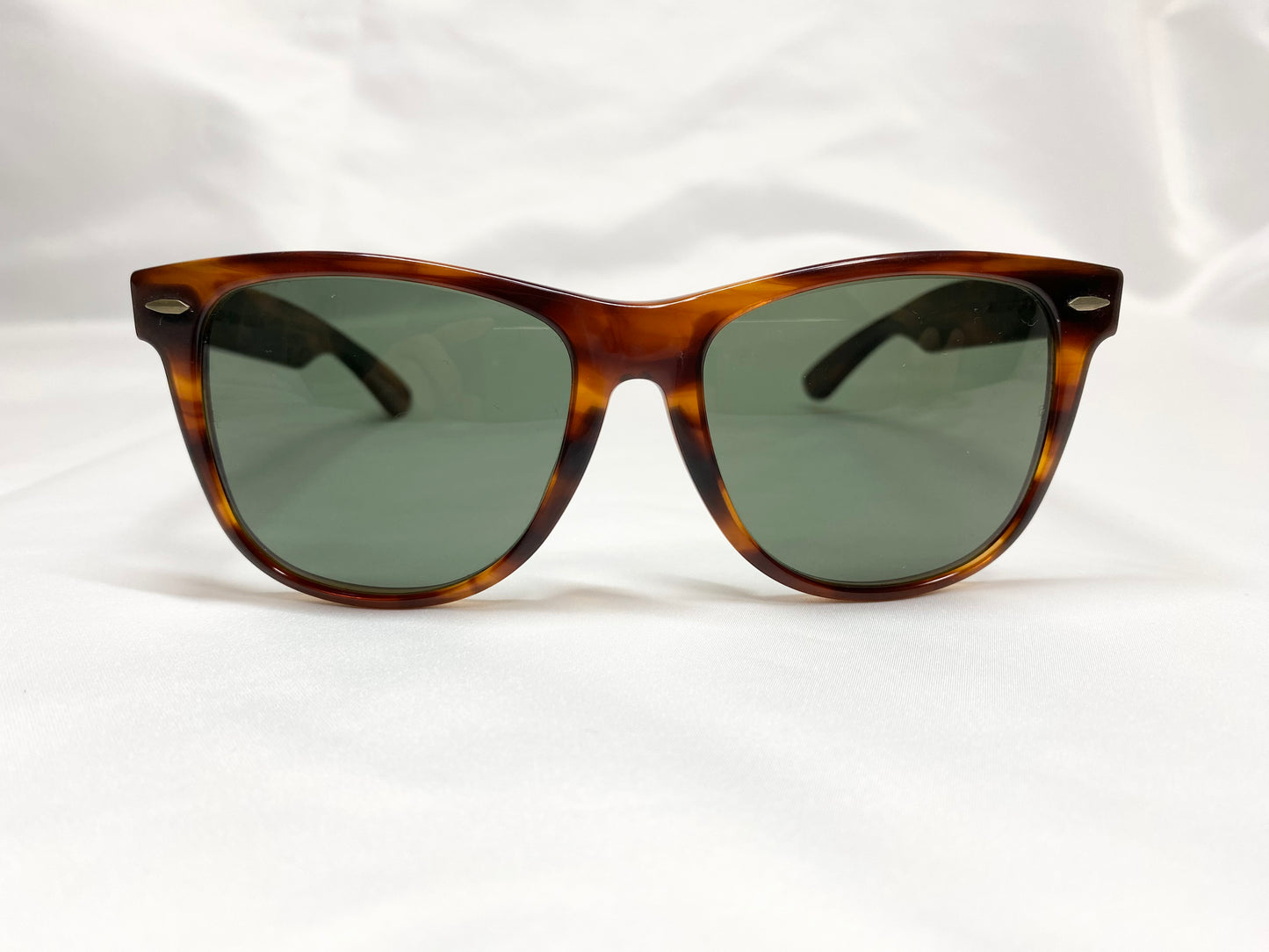 Beautiful Chanel CHANEL Deauville MM Black