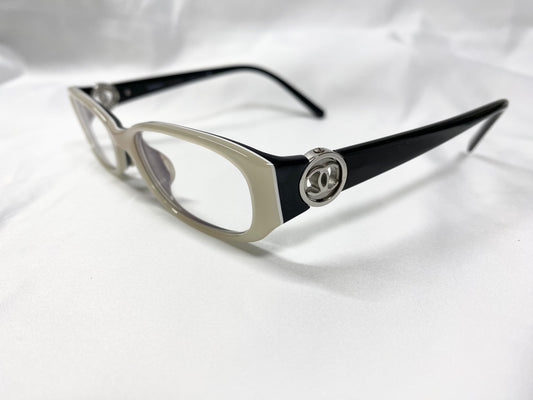 Beautiful Chanel CHANEL Deauville MM Black