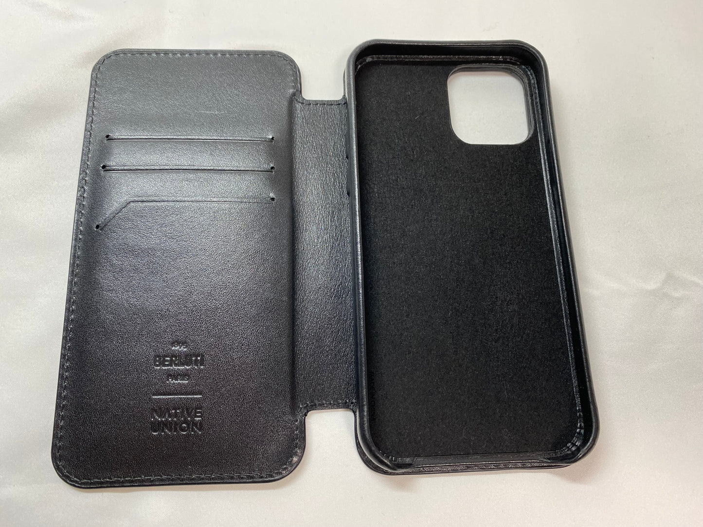 Berluti BERLUTI iPhone12/12PRO Notebook Case Calligraphy Purple