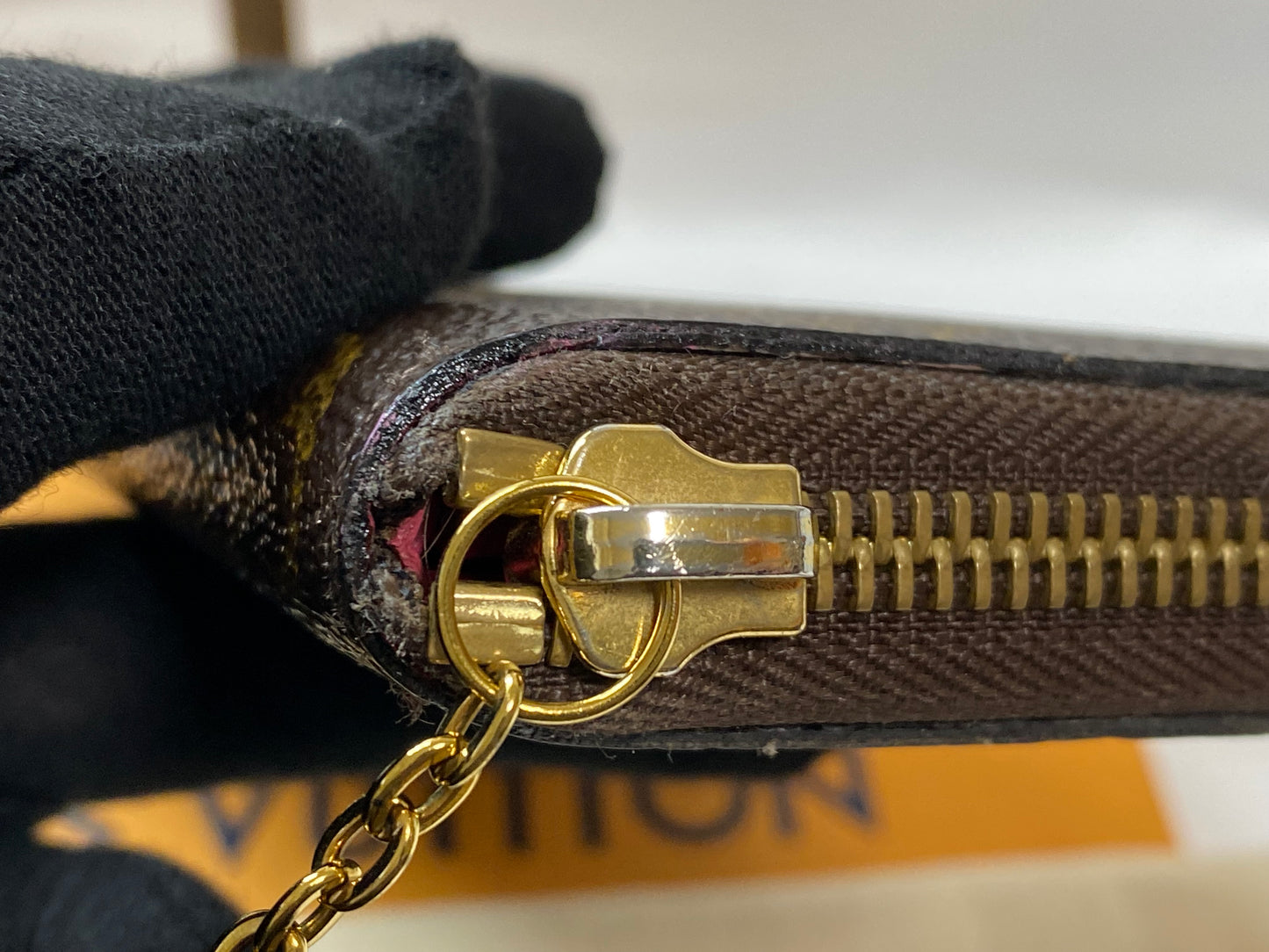 ルイ・ヴィトン LOUIS VUITTON ポルトフォイユ クレマンス フラワーチャーム モノグラム ジッピーウォレット