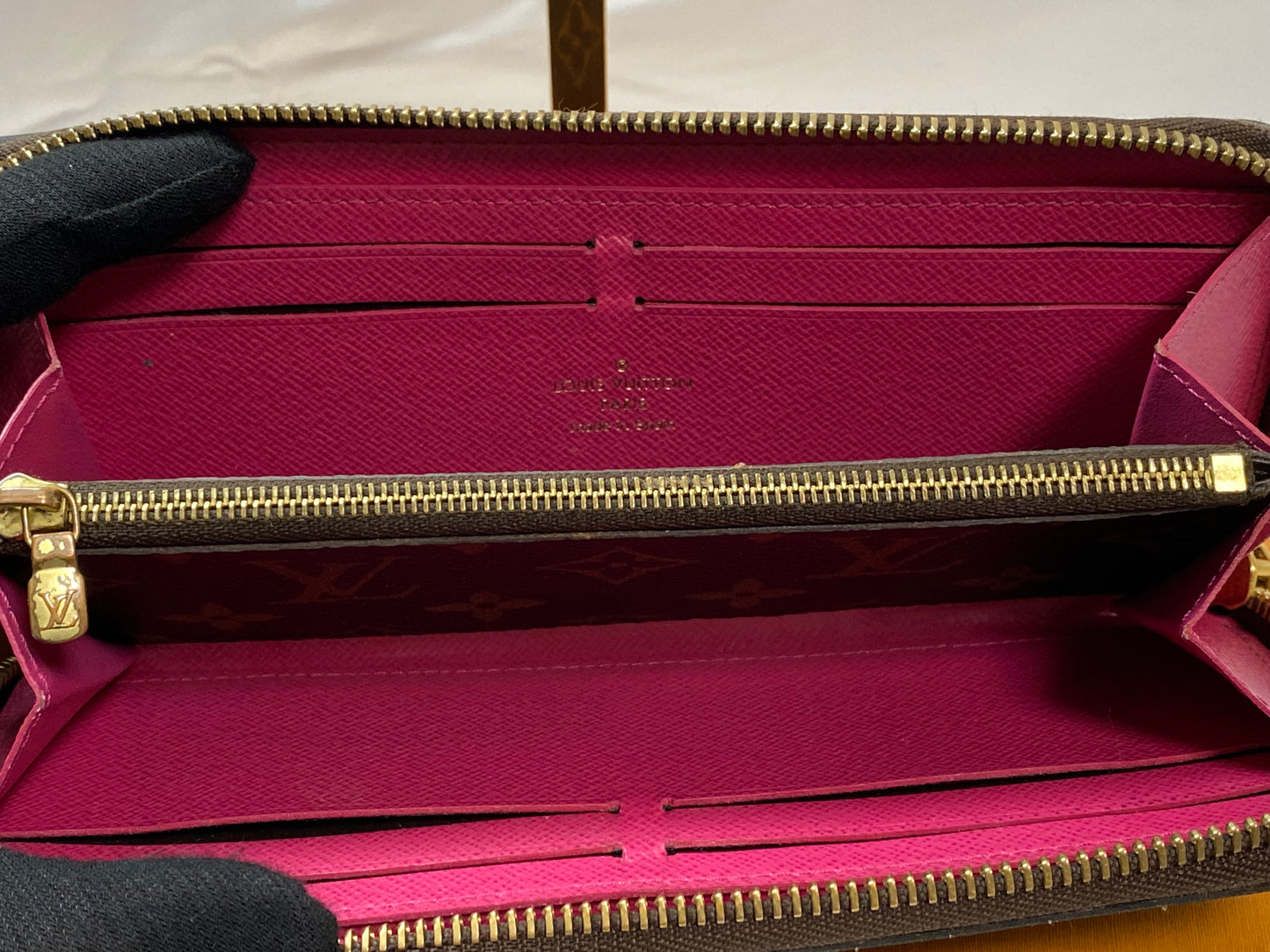 ルイ・ヴィトン LOUIS VUITTON ポルトフォイユ クレマンス フラワーチャーム モノグラム ジッピーウォレット