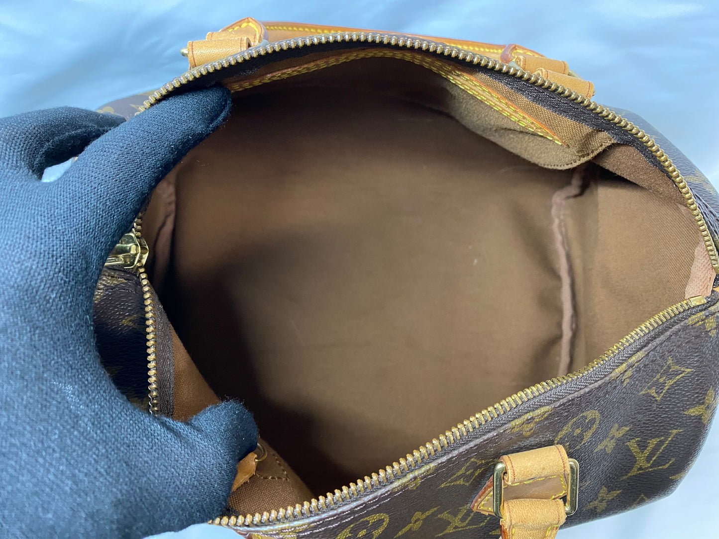 Louis Vuitton LOUIS VUITTON Monogram Speedy 30