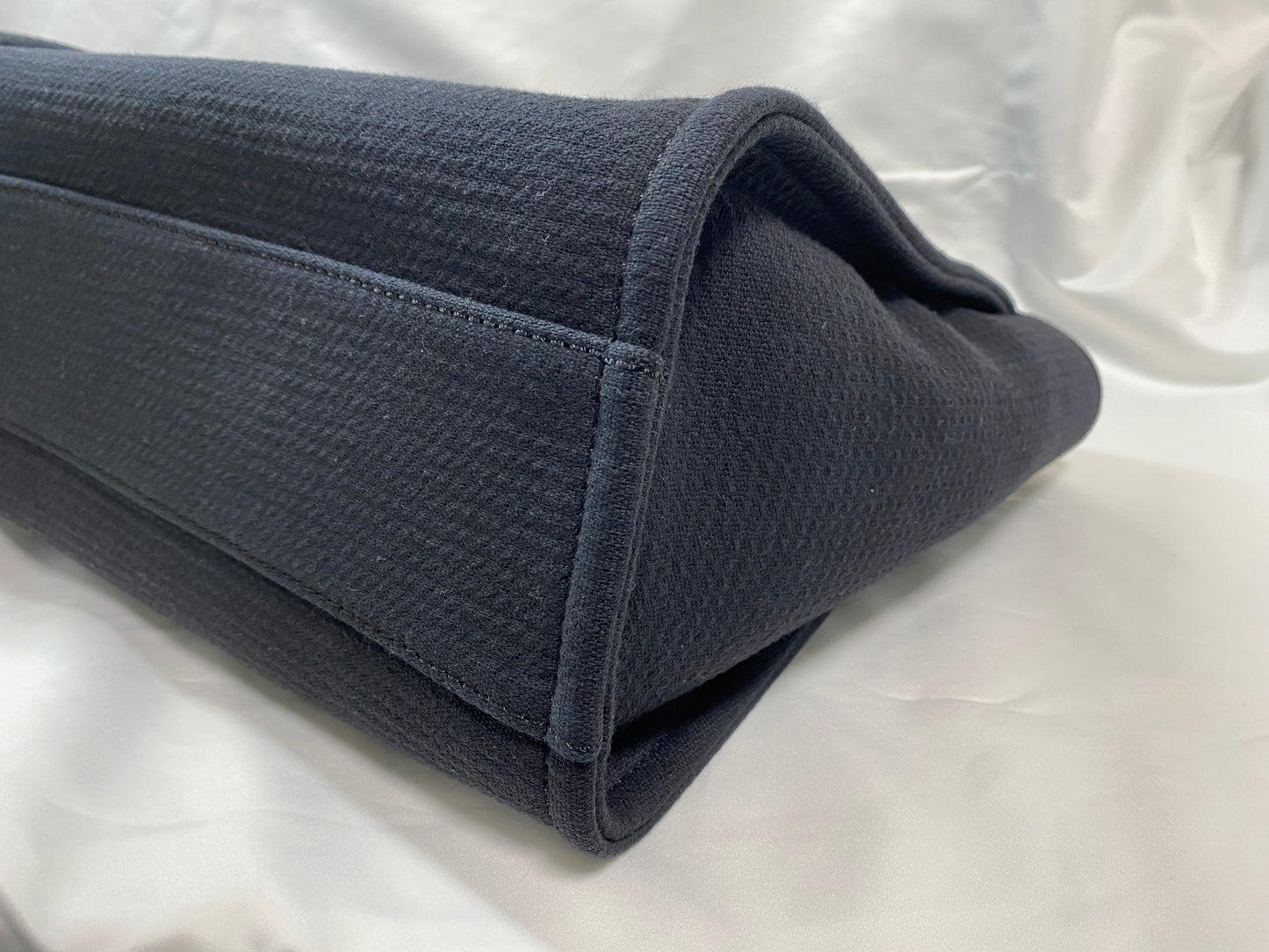 Beautiful Chanel CHANEL Deauville MM Black