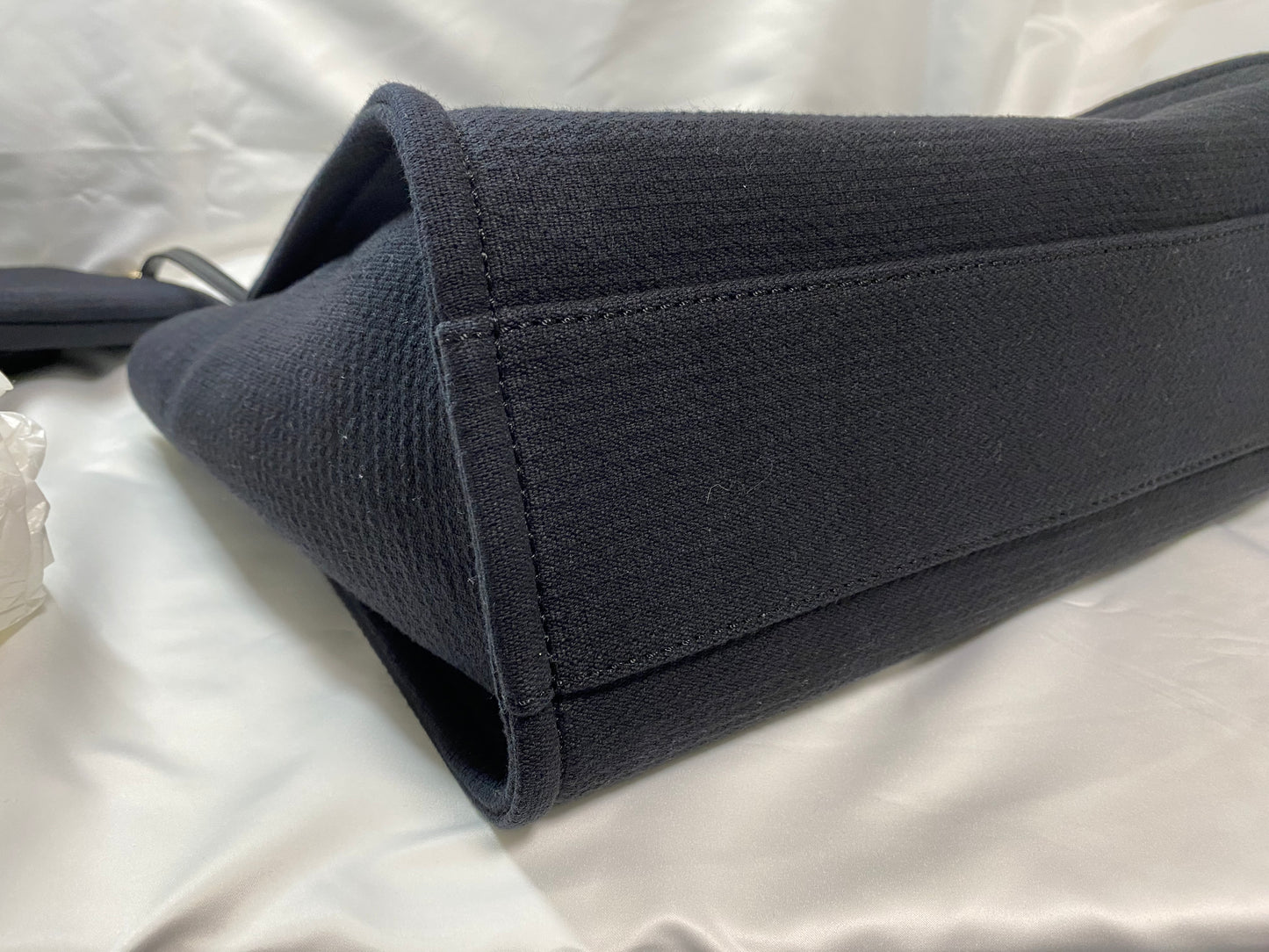 Beautiful Chanel CHANEL Deauville MM Black