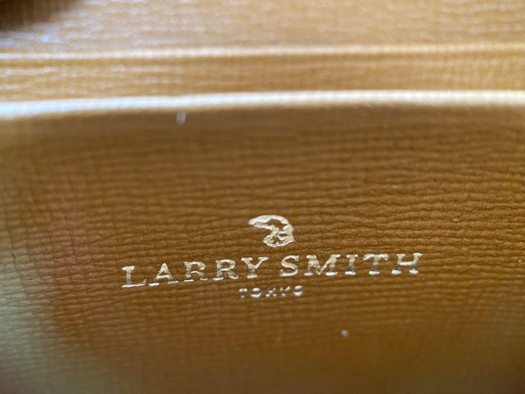 Beautiful Larry Smith Round Zipper Coin Purse Collaboration Product LT0110