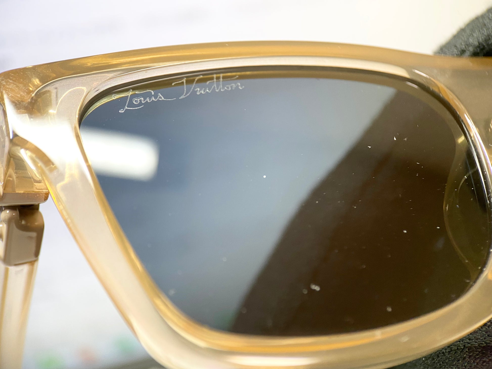 【美品】ルイ・ヴィトン LOUIS VUITTON サングラス Z1186E クリアゴールド