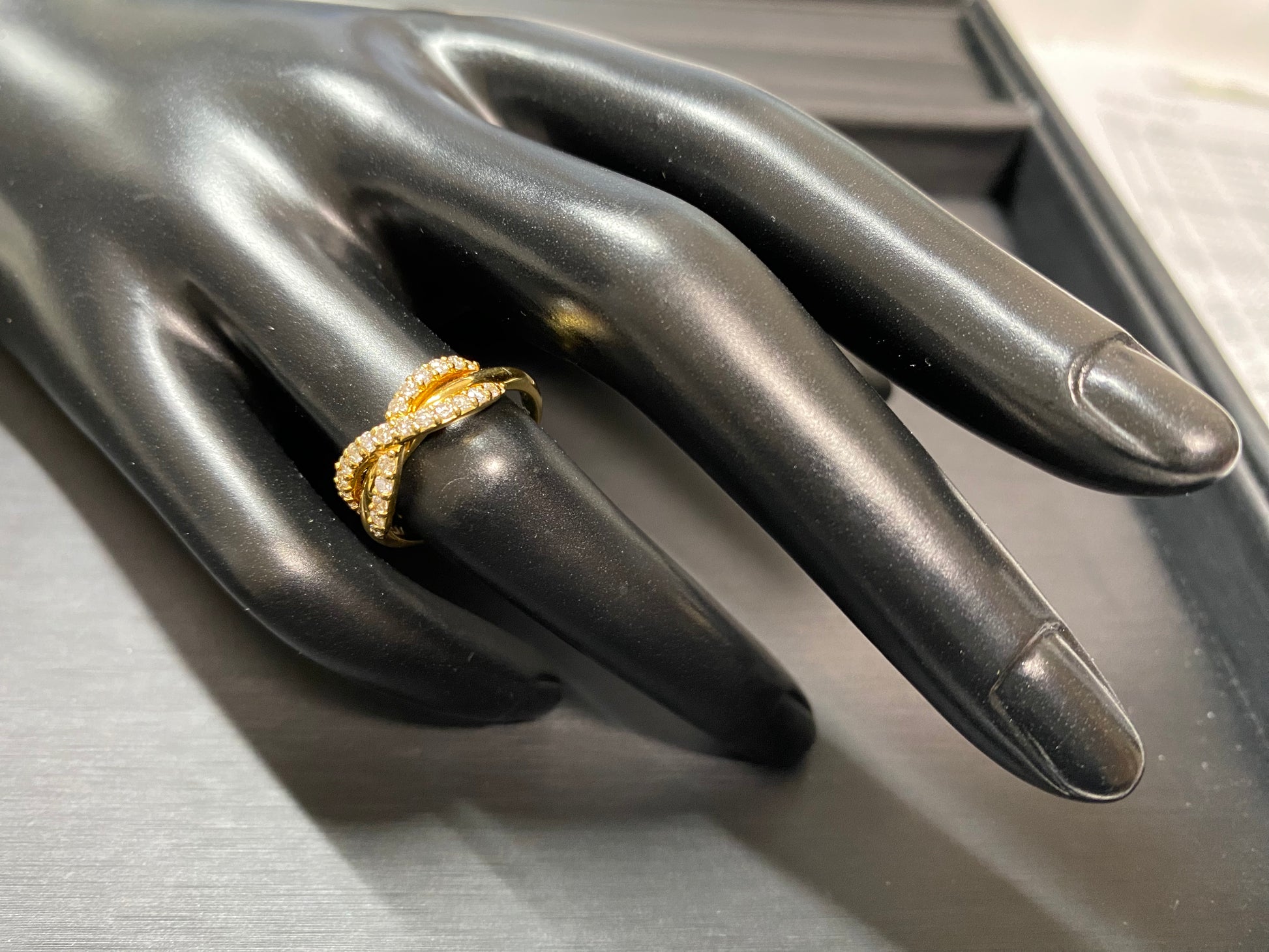 【新品】クロスラインダイヤモンドリング ジュエリー