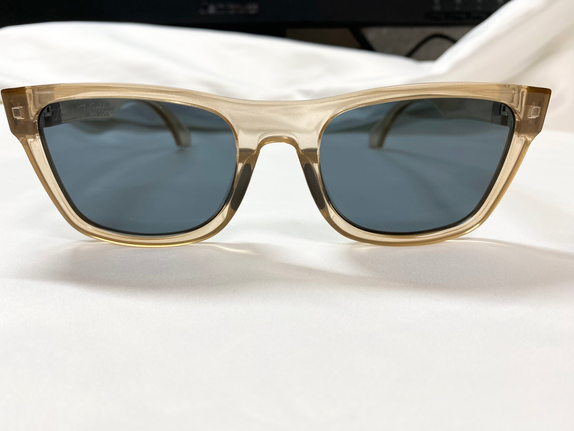 【美品】ルイ・ヴィトン LOUIS VUITTON サングラス Z1186E クリアゴールド