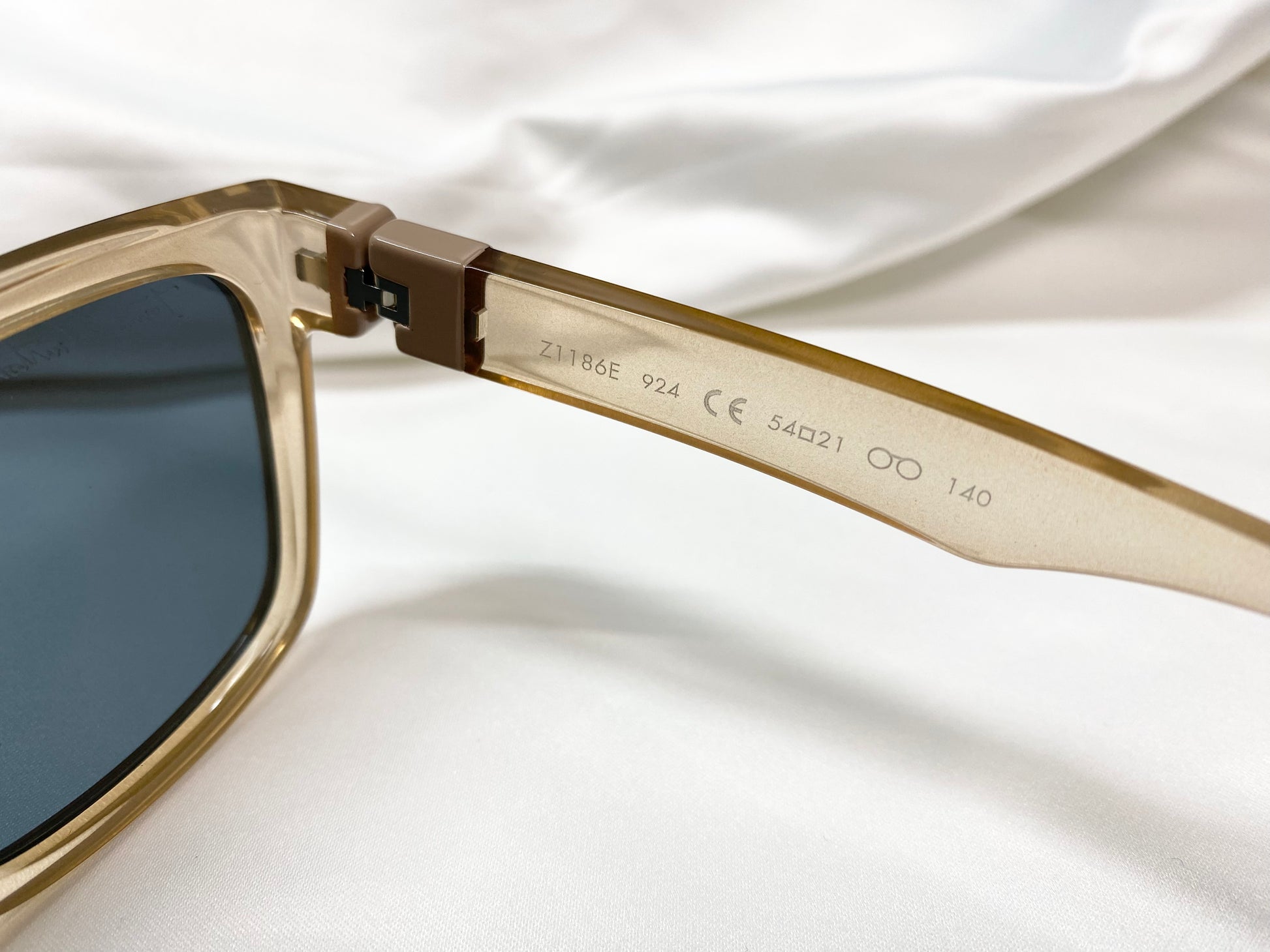 【美品】ルイ・ヴィトン LOUIS VUITTON サングラス Z1186E クリアゴールド