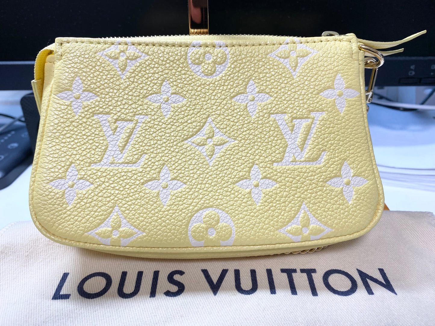 ルイヴィトン LOUIS VUITTON  アクセソワール アンプラント イエロー