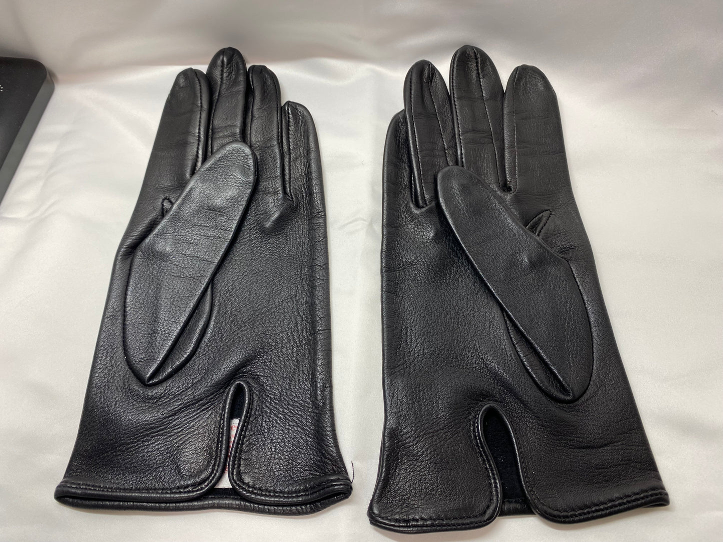 DENTS leather gloves, black.